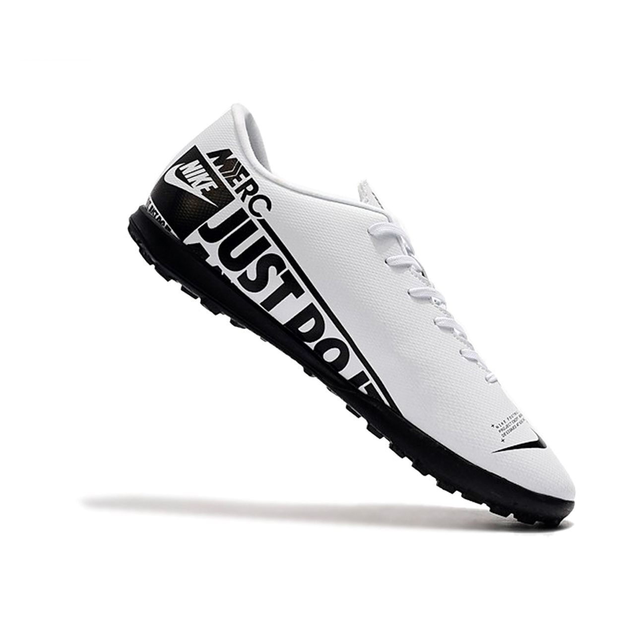 cleats_tf_nike_mercurial_13_white-black_5